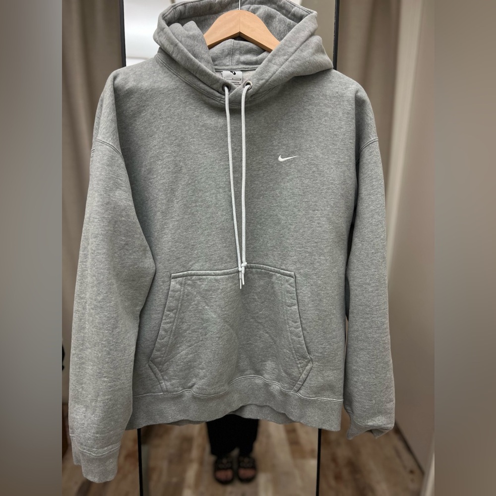 •LIKE NEW•NIKE Solo Swoosh Hoodie